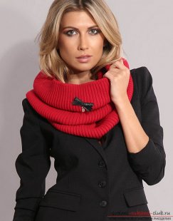 вязаный спицами шарф для женщин. Фото №5